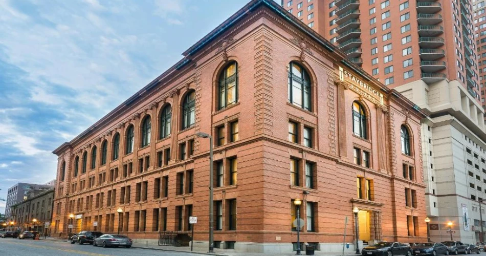 Best Hotels Close to Camden Yards, Baltimore: Comfort & Convenience for Baseball Fans
