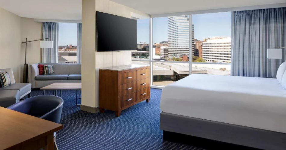 Best Hotels Close to Camden Yards, Baltimore: Comfort & Convenience for Baseball Fans
