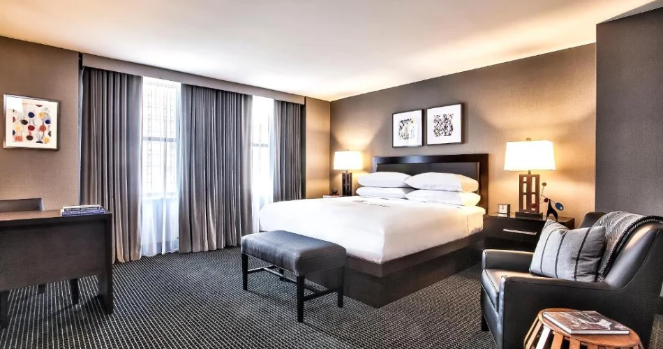 Hotels Close to Camden Yards: Walkable Stays for Game Day
