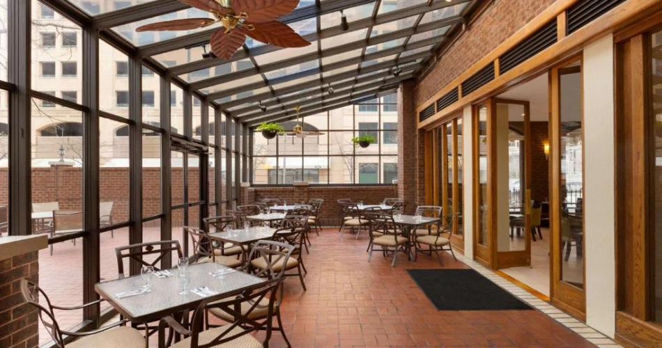 Mejores Hoteles Alrededor de Camden Yards. Comodidad, Conveniencia y Ambiente de Día de Juego.
