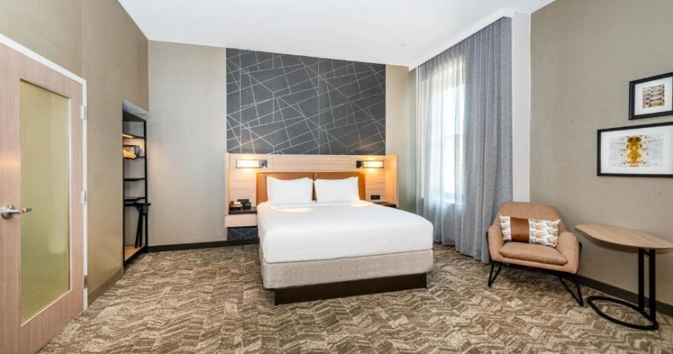 Game Day Stays: Hotels Near Camden Yards for Every Budget
